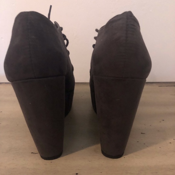 Platforms - Picture 2 of 3